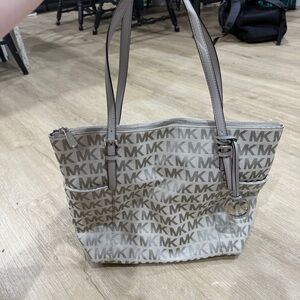 Michael Kors Gray Tote Bag with Signature Style
